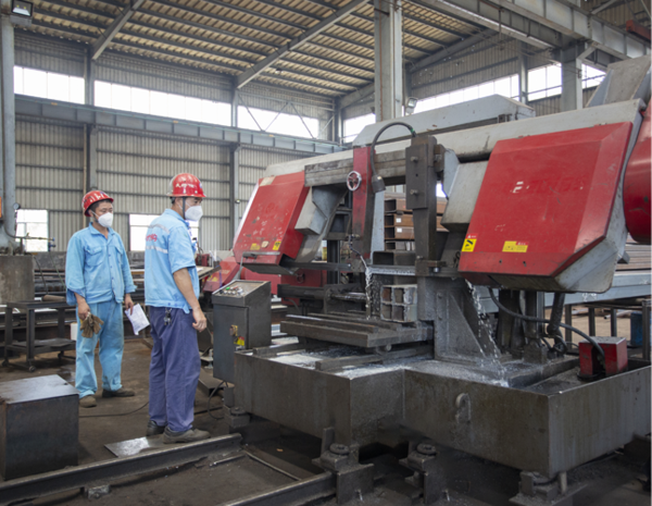 锯床
Sawing machine